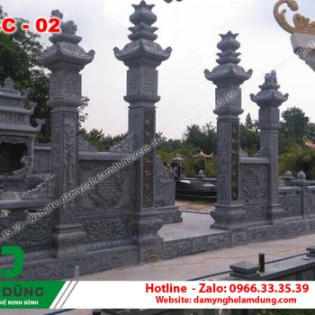 Cổng đá khu lăng mộ XCC-02