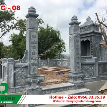 Cổng đá khu lăng mộ XCC-08