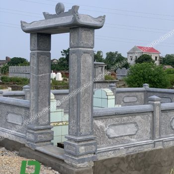 Cổng đá khu lăng mộ XCC-14