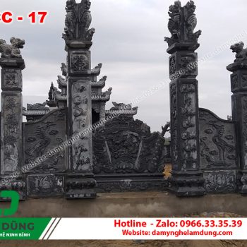 Cổng đá khu lăng mộ XCC-17