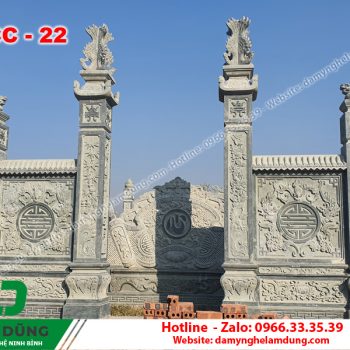 Cổng đá khu lăng mộ XCC-22