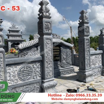 Cổng đá khu lăng mộ XCC-53